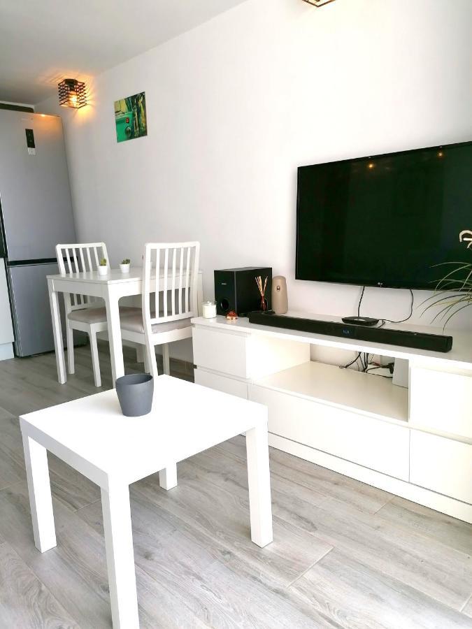 Brisamar Apartamento Con Aire Acondicionado توريمولينوس المظهر الخارجي الصورة